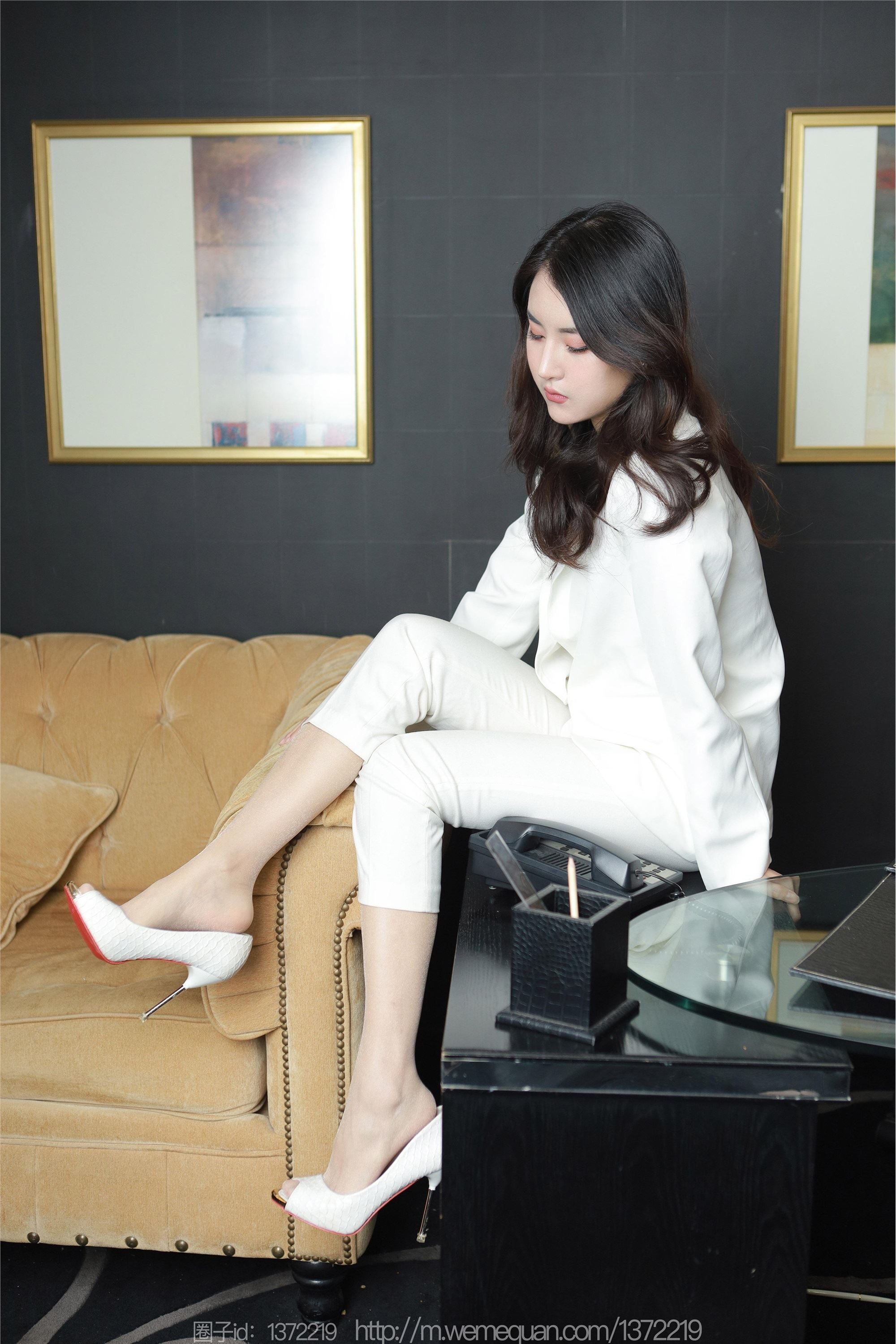 IESS异思趣向  2023.02.27 丝享家 1374 小宝《白色裤里丝》